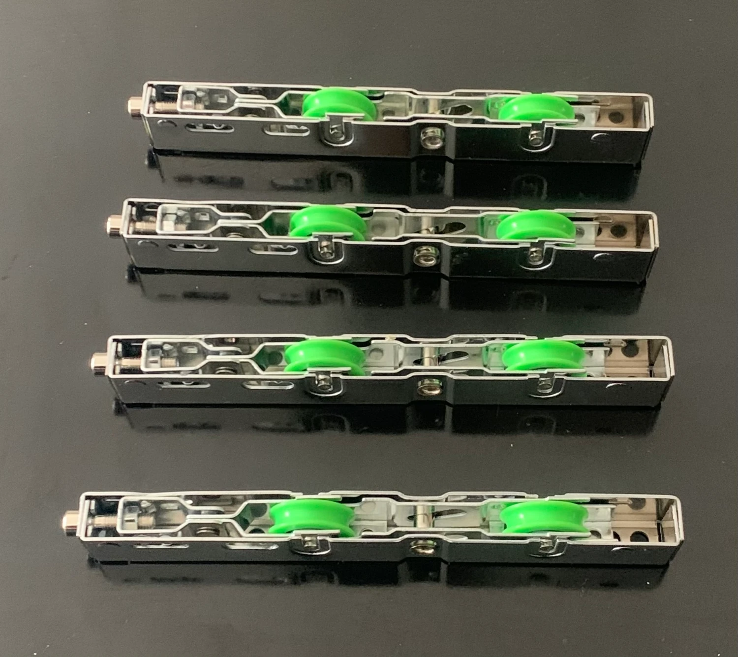 Çelik Gövde Yeşil Çiftli Sürme Kapı ve Pencere Tekeri