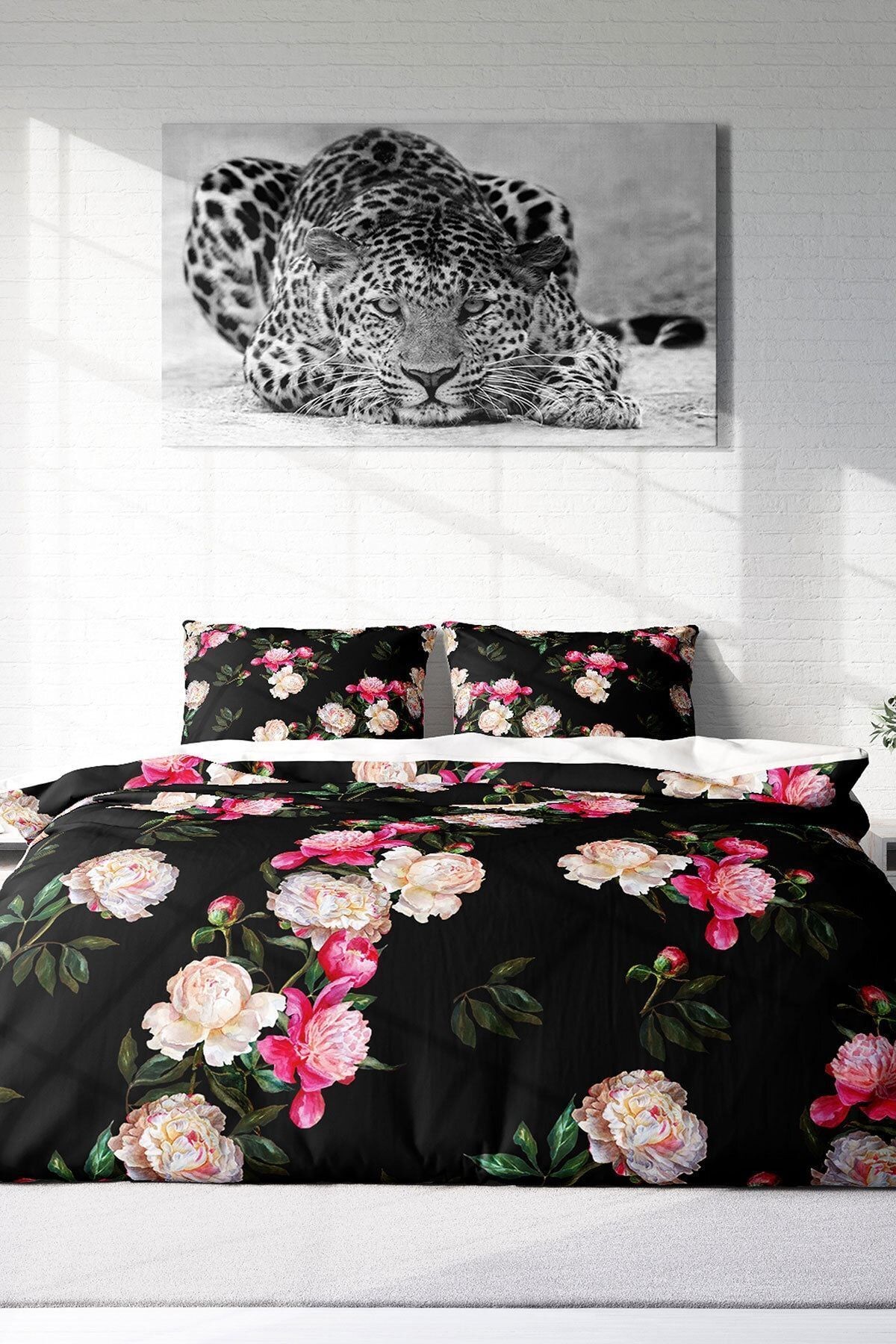 Black Flower Pamuk Saten Çift Kişilik Nevresim Takımı 3d