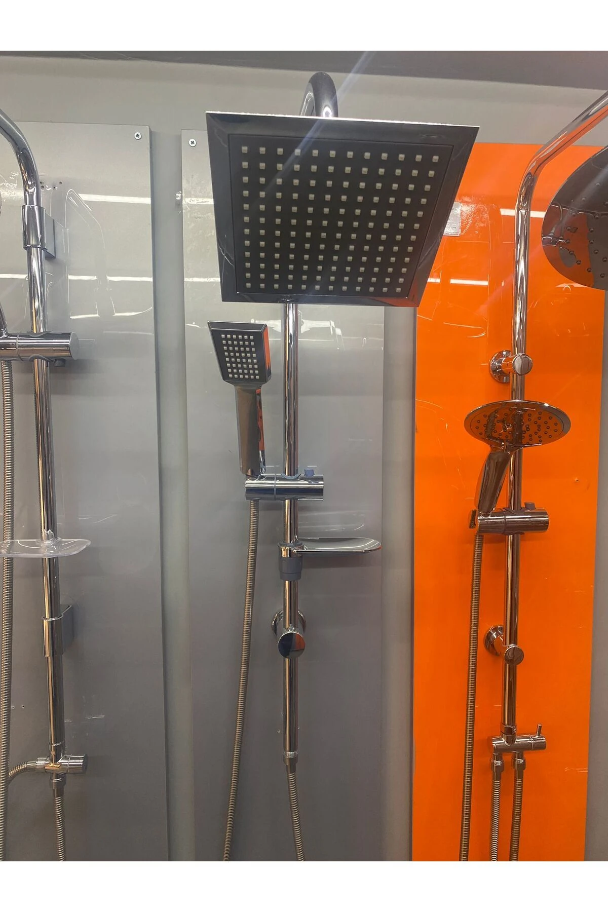 BANYO+LAVABO+EVİYE BATARYASI VE TEMA 53260 TEPE DUŞ SETİ