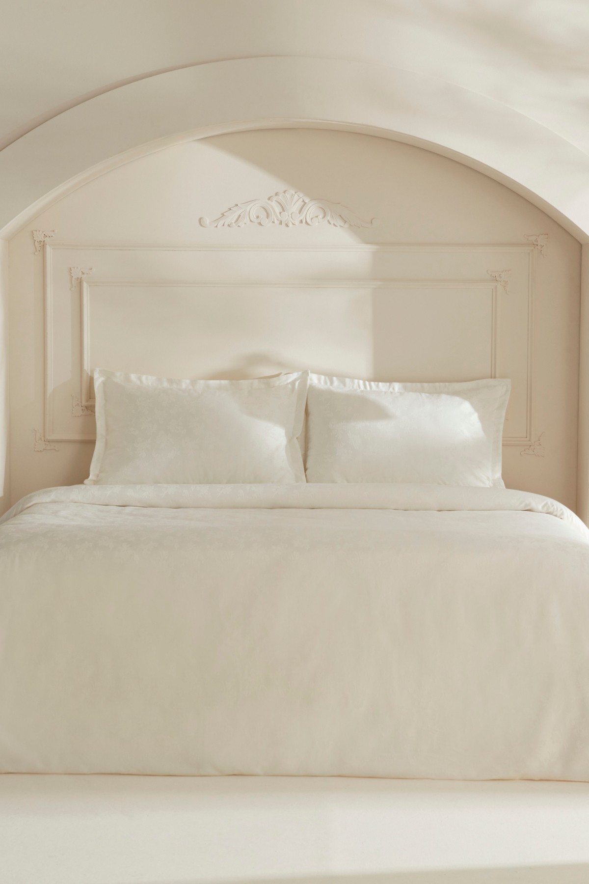 White Collection Viole Çift Kişilik Nevresim Takımı Beyaz