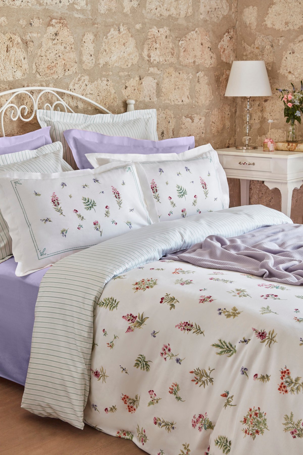 Le Mans Çift Kişilik Percale Nevresim Pike Takımı Lila