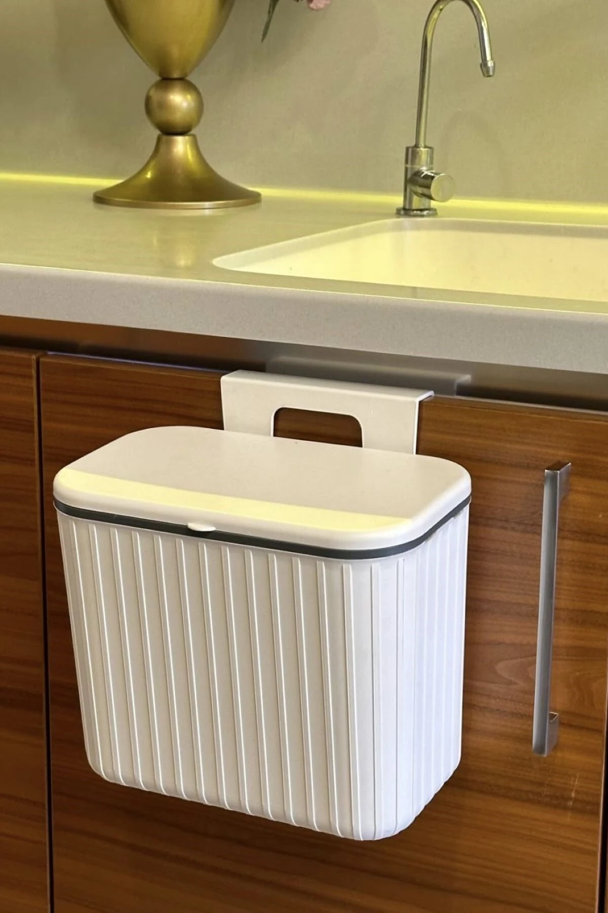 Askılı Çöp Kovası- Beyaz- Çift Yönlü Kapaklı - 8 Litre