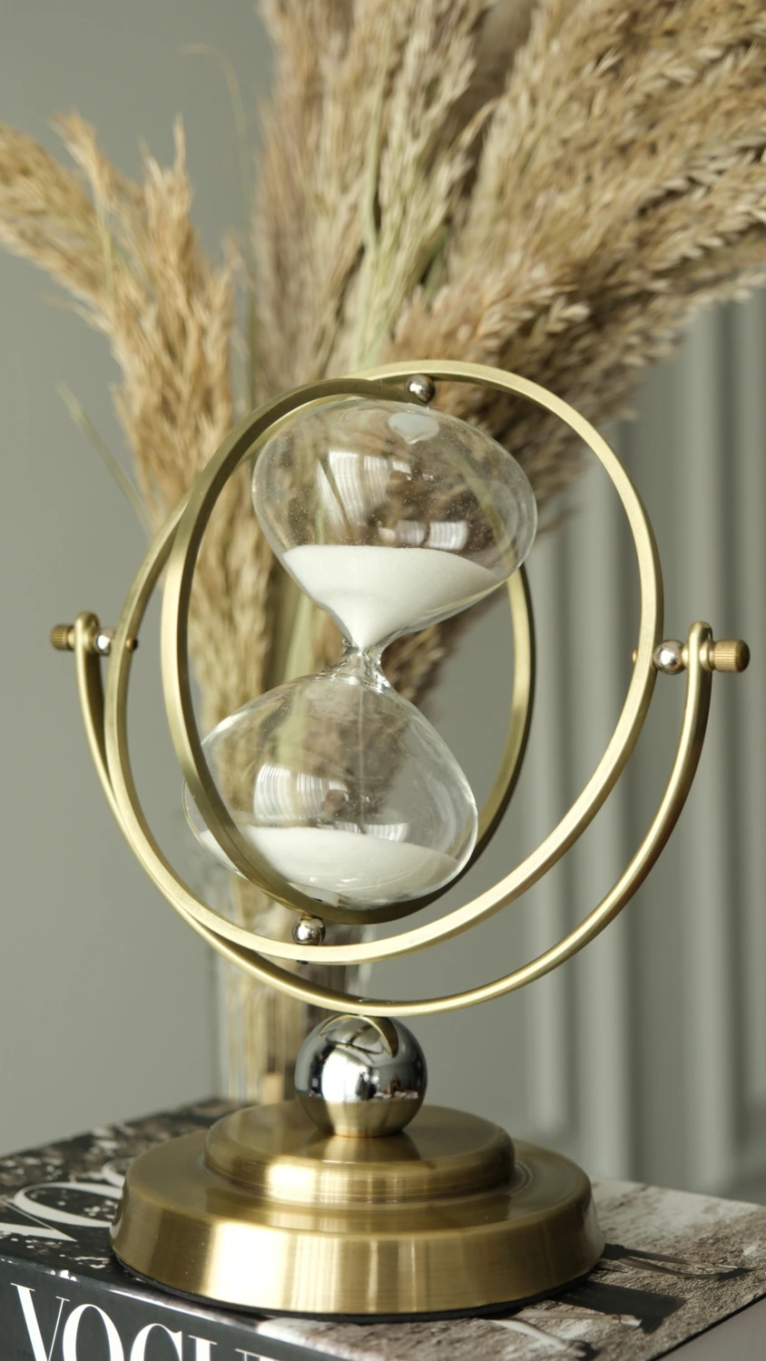 Eskitme Metal Hareketli Kum Saati Zarif Vintage Tasarım ile Evinizi Süsler