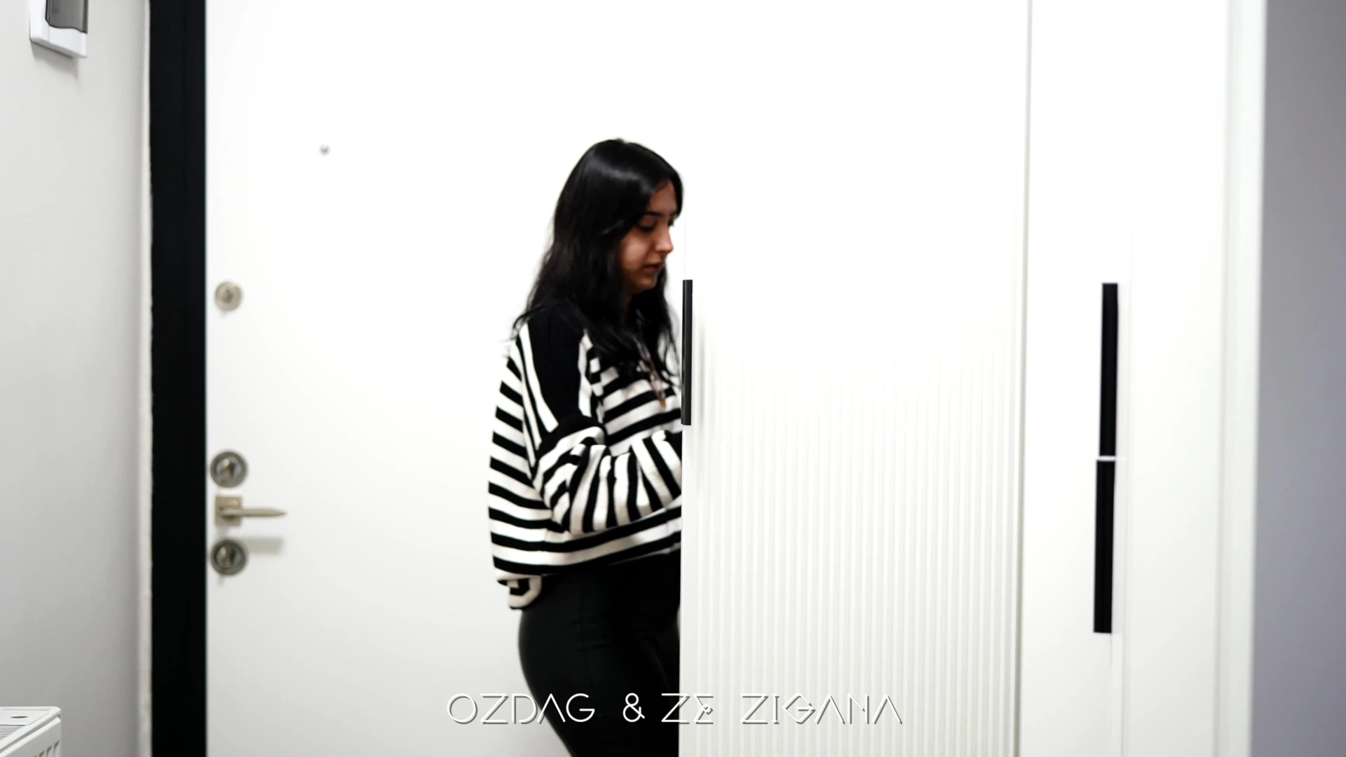 Elegance 7+1 Geniş Basamaklı Kolay Taşıma Aparatlı Merdiven