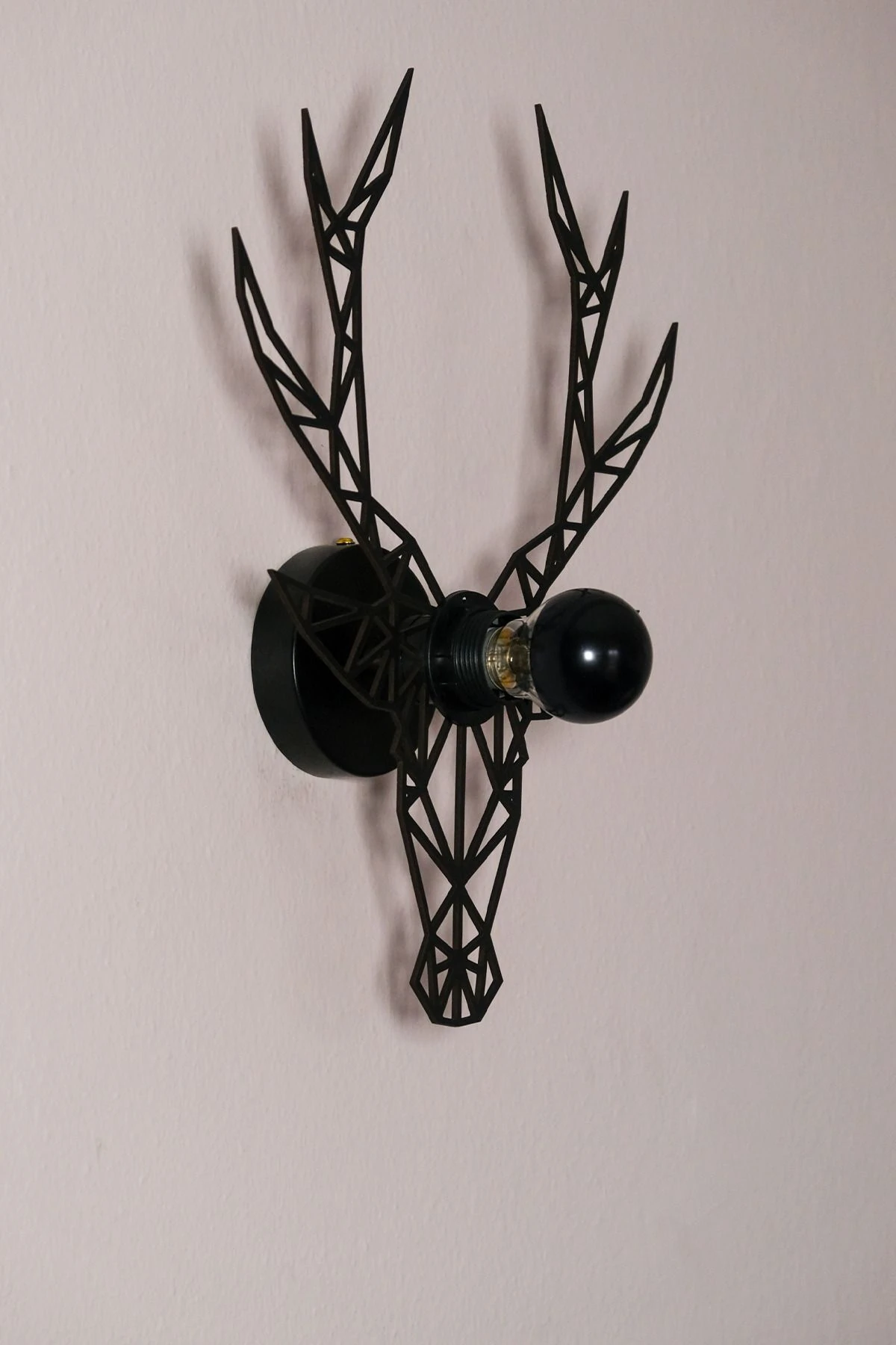 1 "Geometrik Geyik" 2m Anahtarlı Dekoratif Desenli Gölge Aplik Modern E27 Ahşap Siyah TR