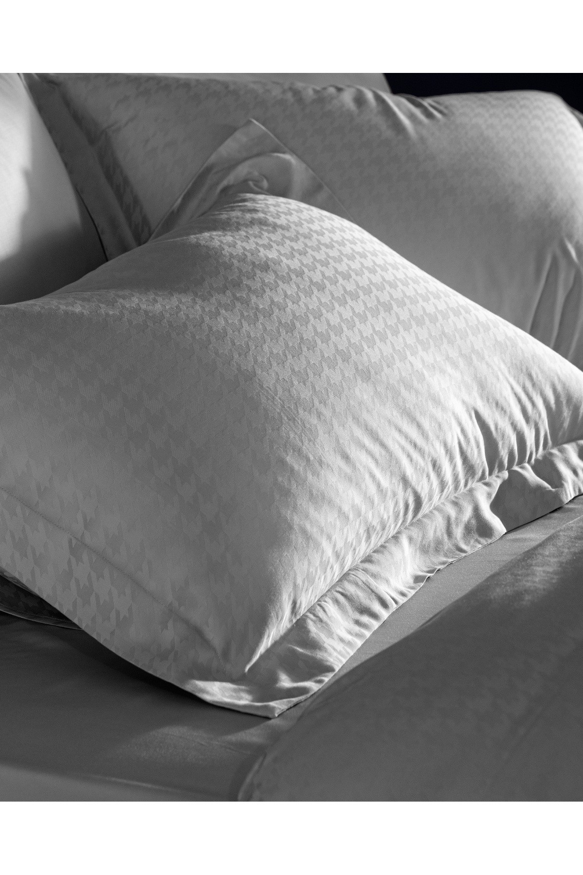Lune King Size Bambu Saten Nevresim Takımı - Taş