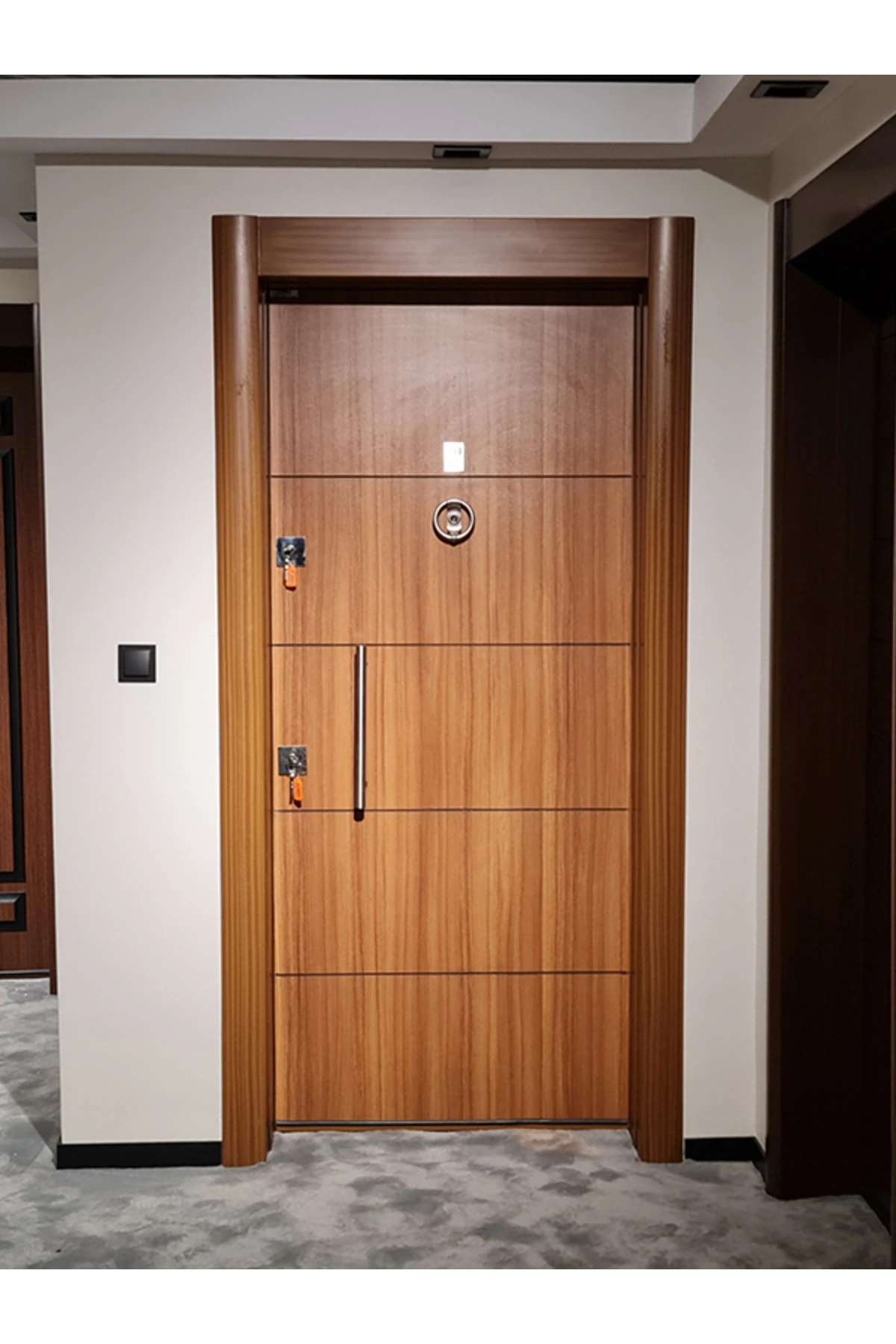 Çelik Kapı, Ahşap Desenli Çelik Kapı, Eskitme Kasa Çelik Kapı Sol Açılım