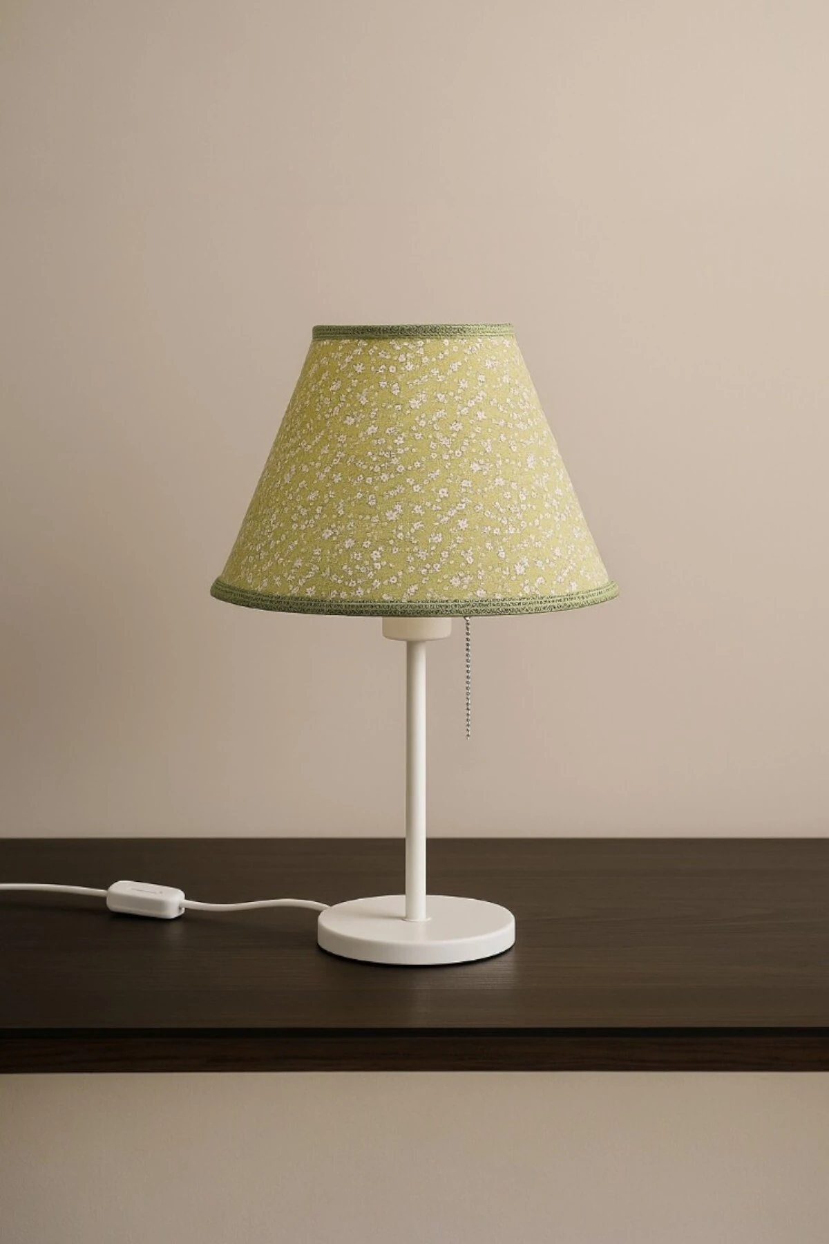 Yeşil Çiçek Desenli Kumaş Abajur, Zincirli Anahtarlı Masa Lambası, Dekoratif Aydınlatma, 30x50 cm