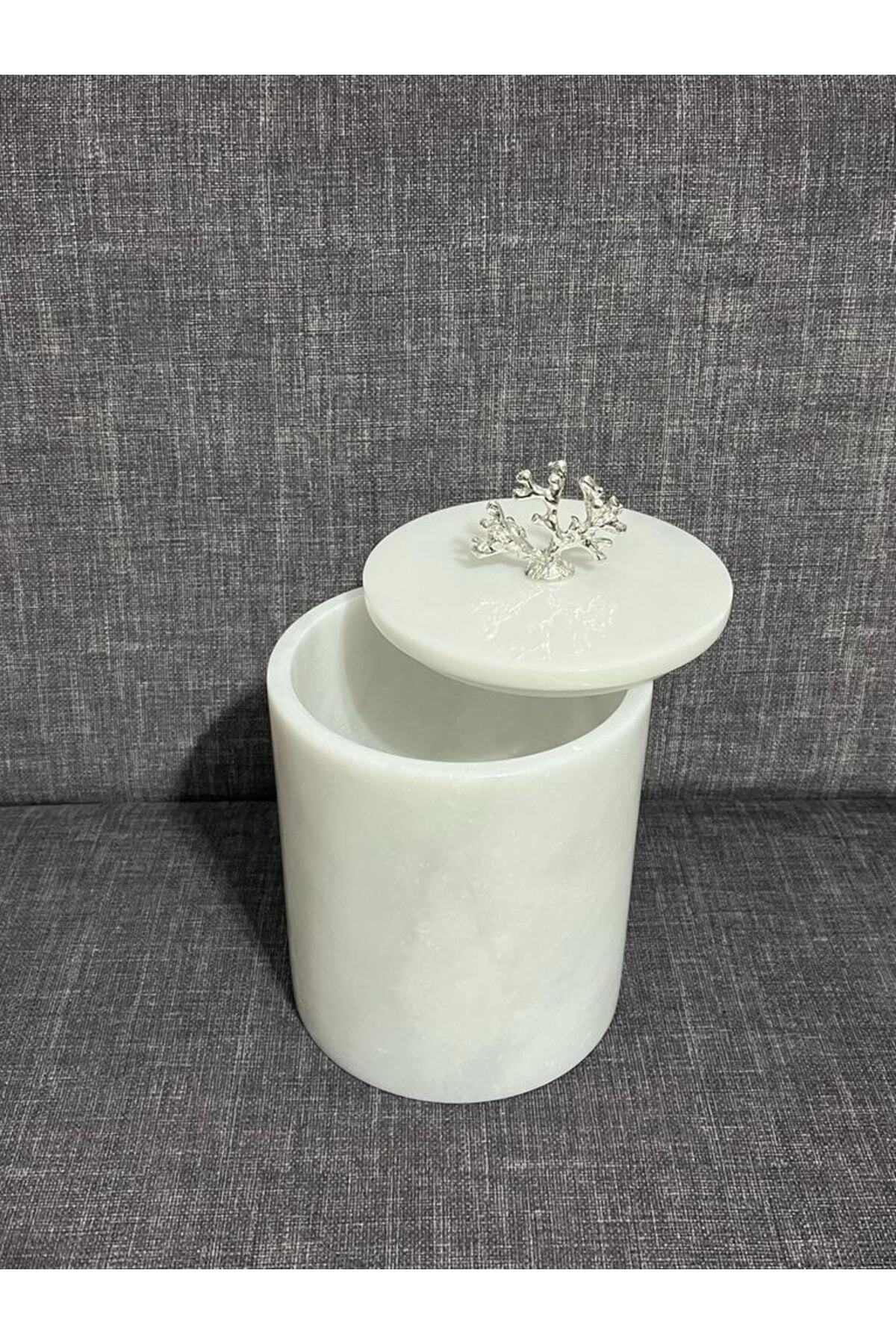 Beyaz Mermer Çöp Kovası, Gümüş Mercan Aksesuarlı, Şık ve Zarif Tasarım