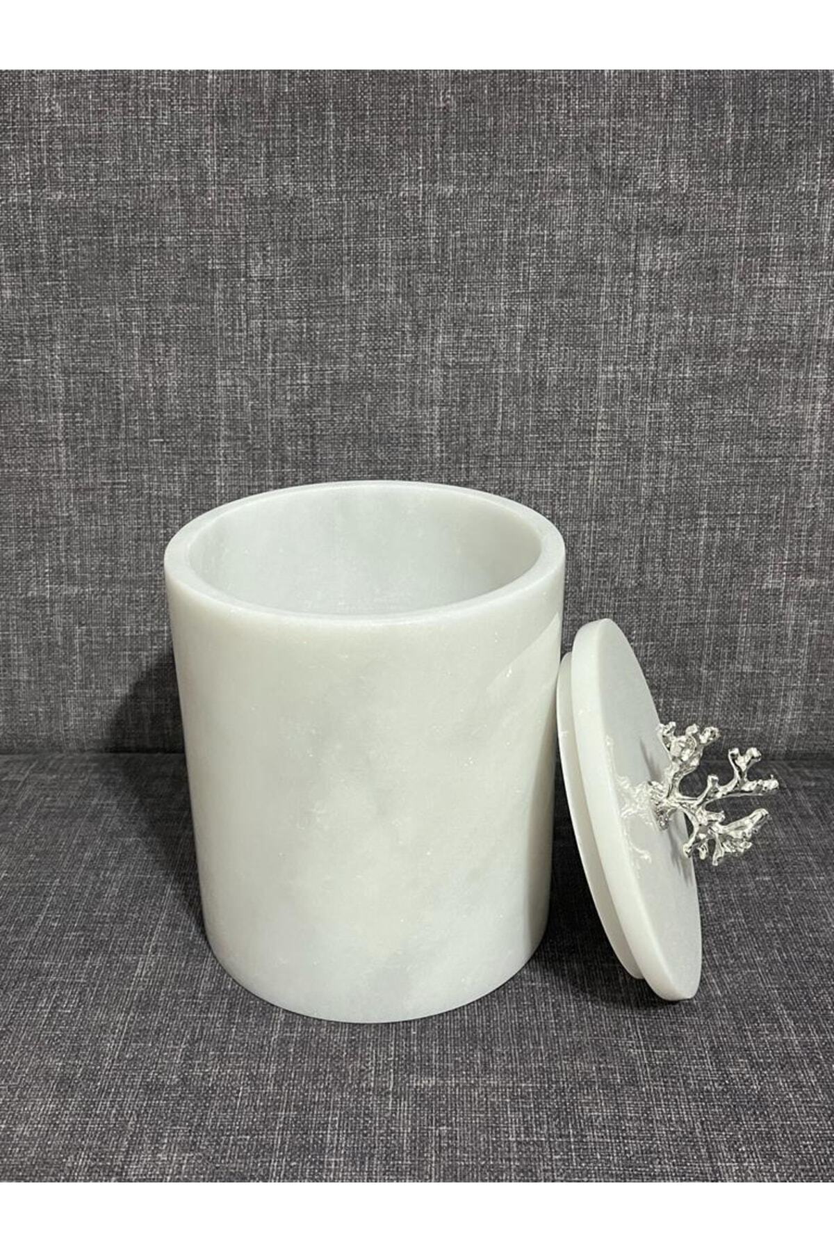 Beyaz Mermer Çöp Kovası, Gümüş Mercan Aksesuarlı, Şık ve Zarif Tasarım