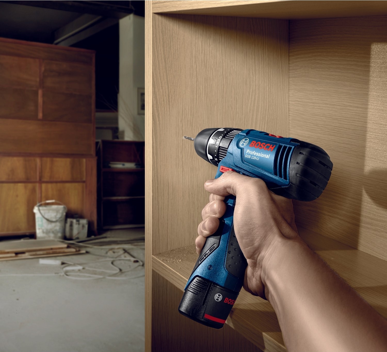 BOSCH Professional Gsb 120-LI 2X2AH Akülü Darbeli Delme/vidalama + 23 Parça Set ve Mavi Sırt Çantası