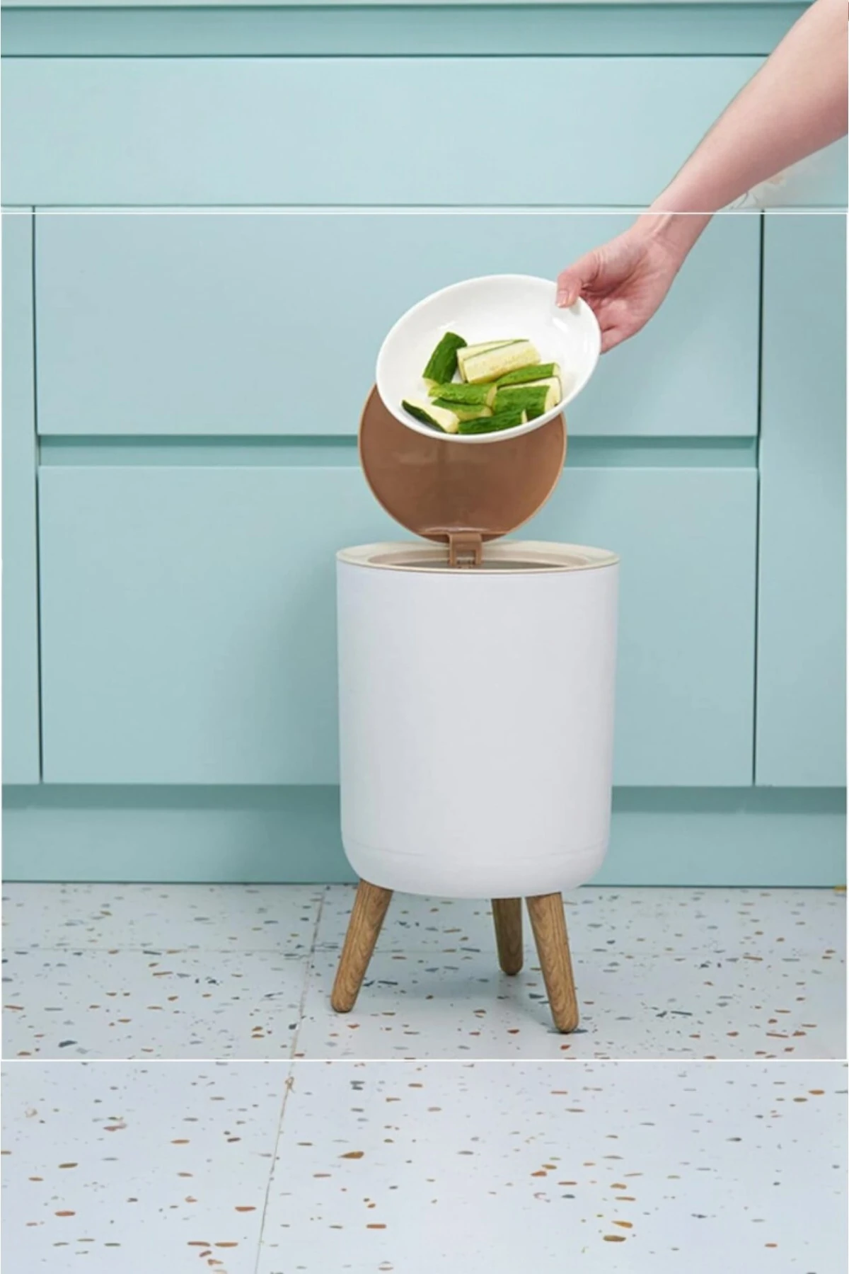 Click Kapaklı Ahşap Desenli Kaydırmaz Tabanlı Büyük Boy Çöp Kovası Shn-1197 Fma010015