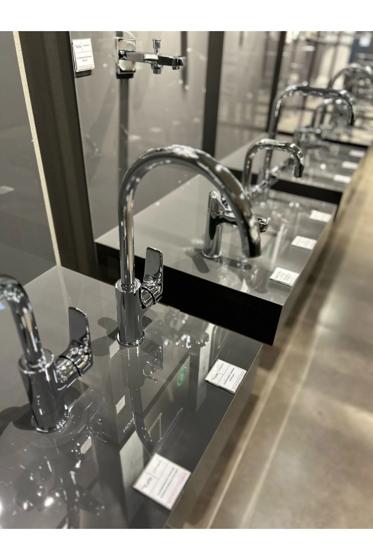 BANYO+LAVABO+EVİYE BATARYASI VE TEMA 53260 TEPE DUŞ SETİ