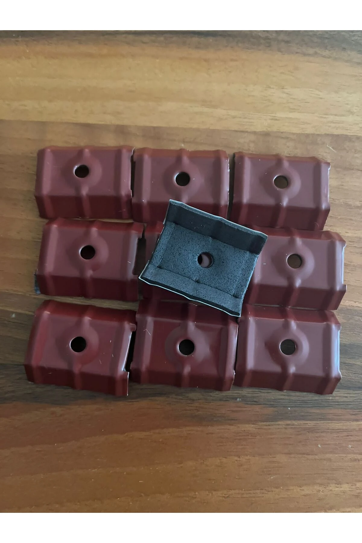 Trapez Çatı Semeri İzolasyonlu Vida Bağlantılı Çatı Montaj Semeri 2x4cm (500 Adet Bordo)