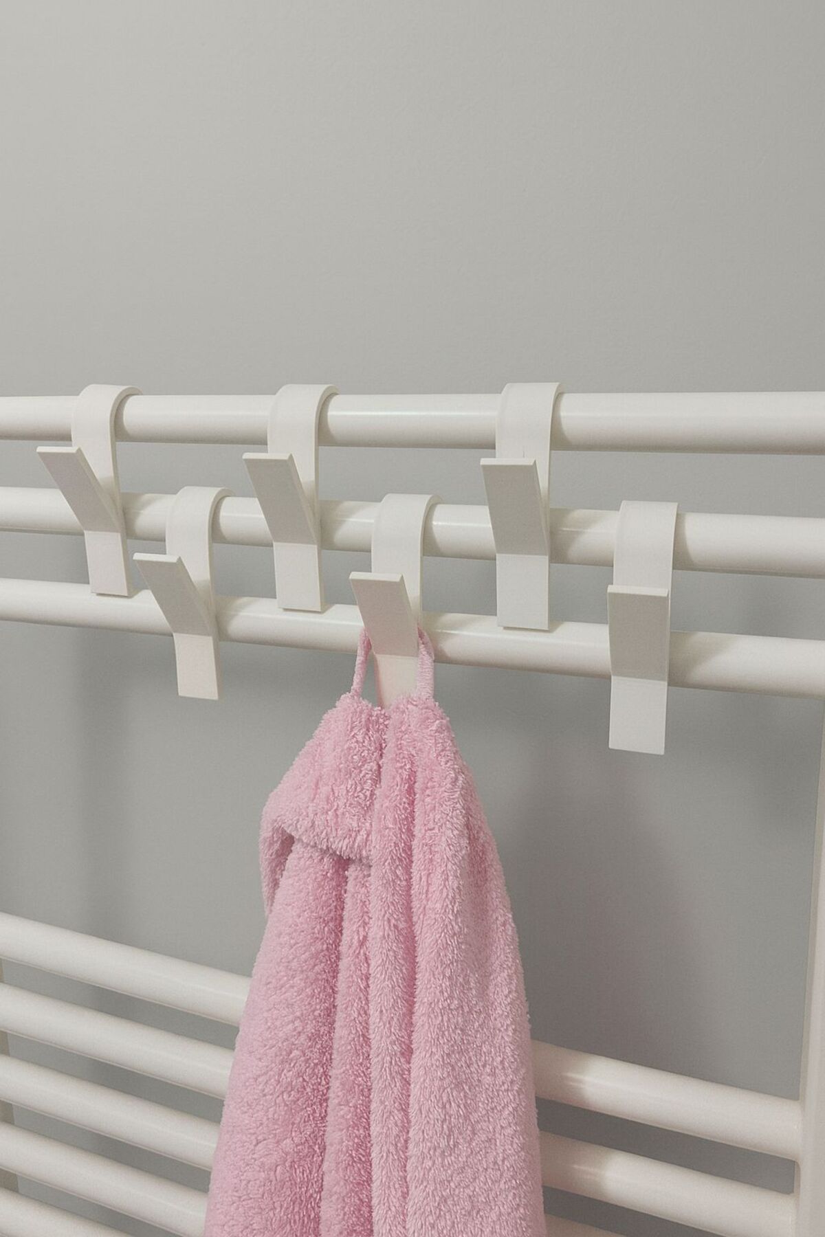 6 Adet Havlupan, duşakabinaskısı. Banyo askısı, bornoz, havlu askısı. Tüm havlupanlara uyumlu.