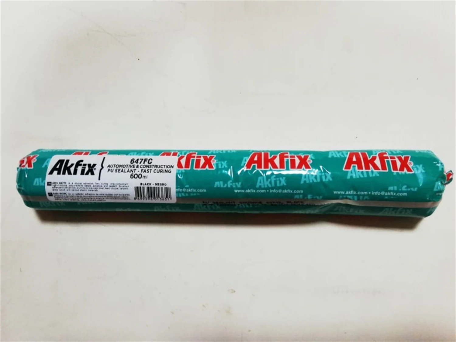 Siyah  647FC Poliüretan Sosis Mastik