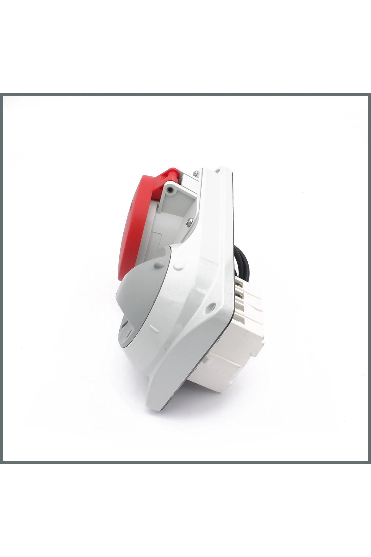 Prima Serisi Anahtarlı Priz 32a (IP44) 400v (YATAY) 3p T H:6