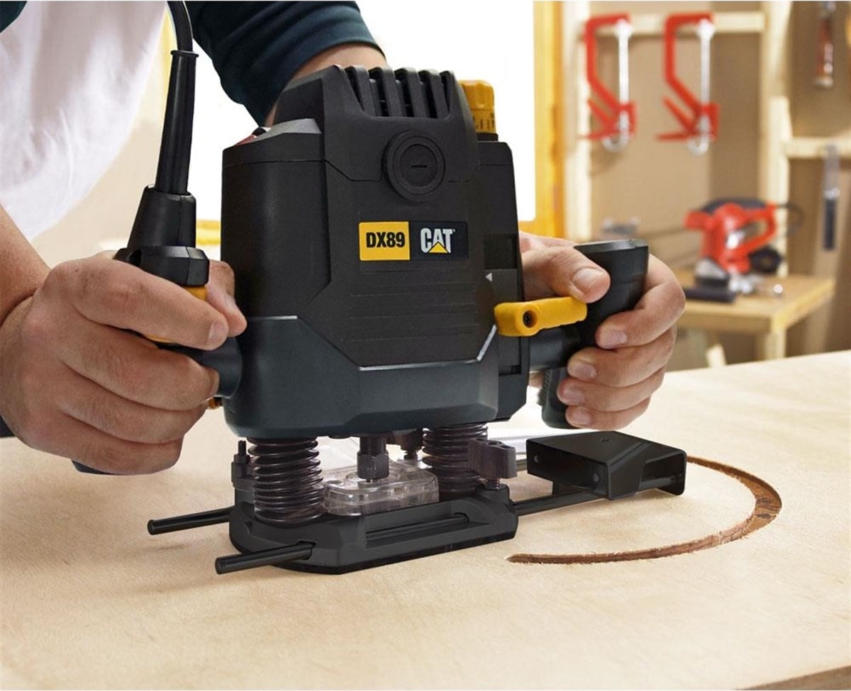 MAKİTA Dx89 2100 Watt 12 mm Profesyonel El Frezesi