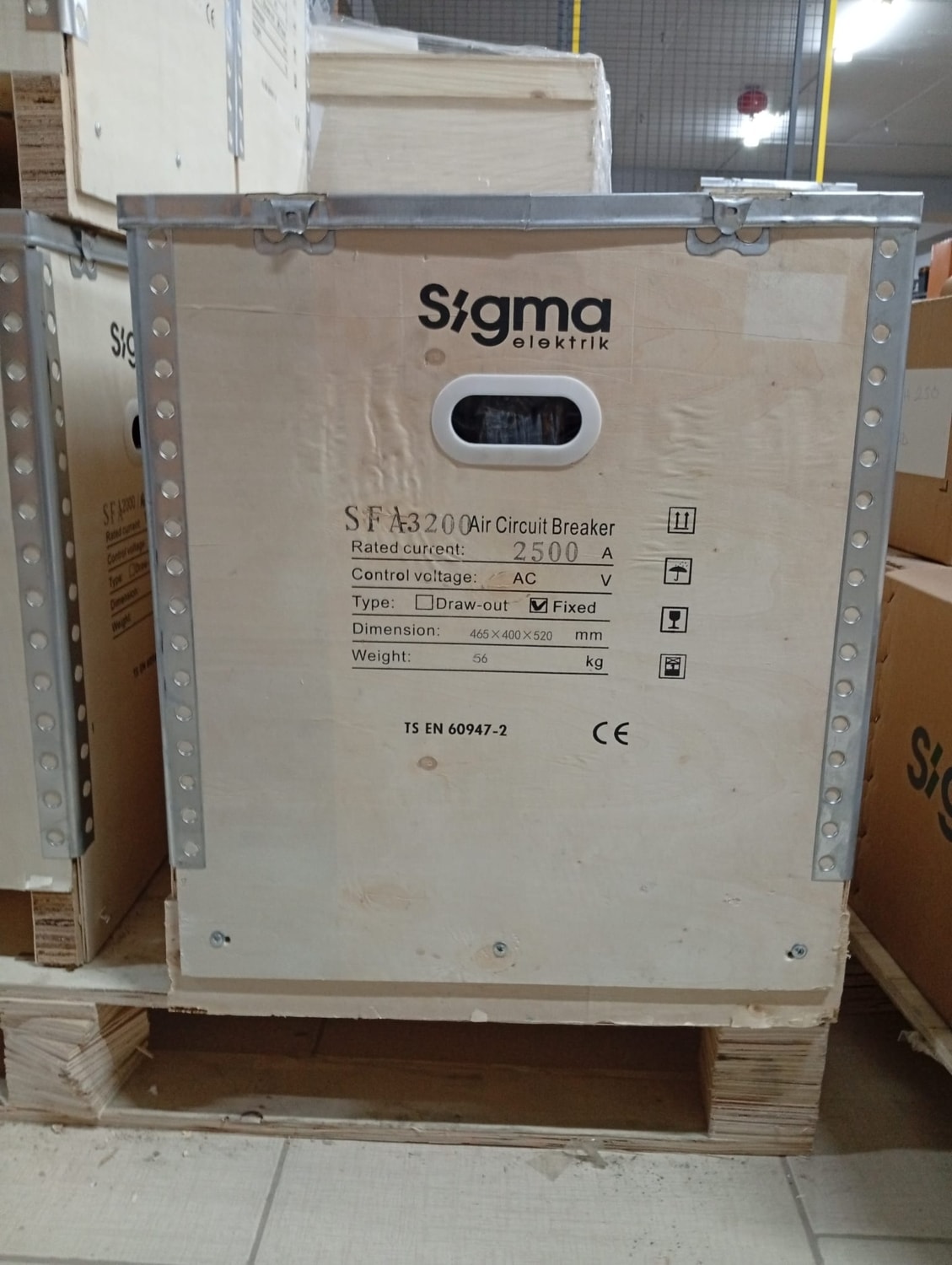 Termik Manyetik Şalter 3 Kutuplu - SFA2500H3 (2500A Açık Tip Güç Şalteri)