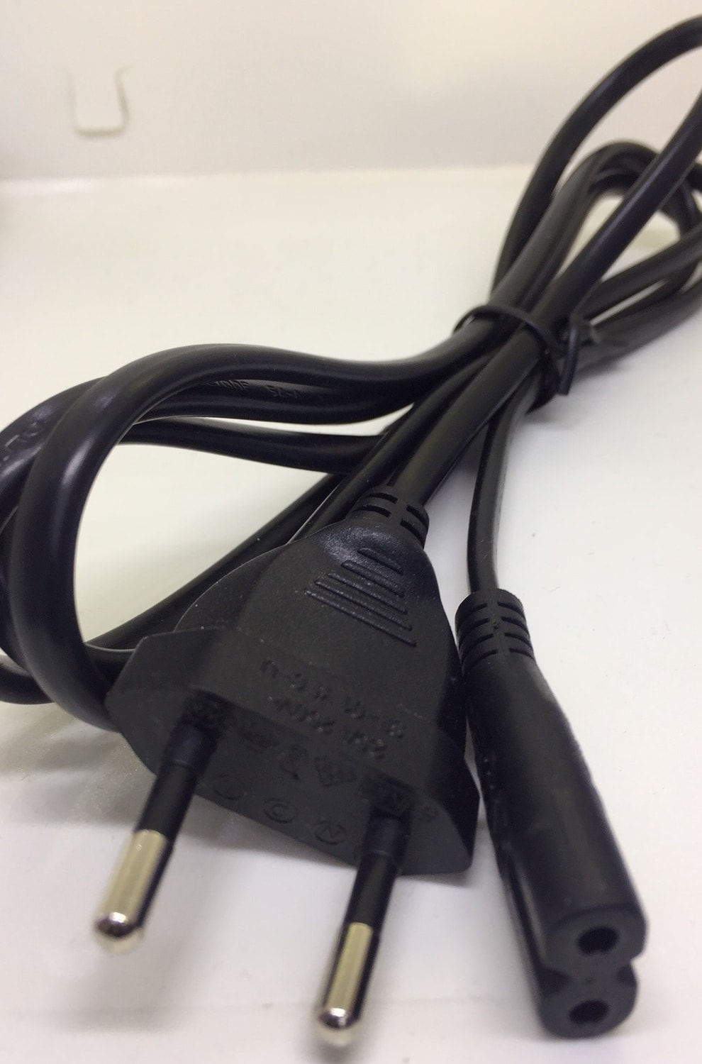 Apple Tv 250V 2.5A Elektrik Güç Power Kablosu 2 Li Ikili 2 Oluklu