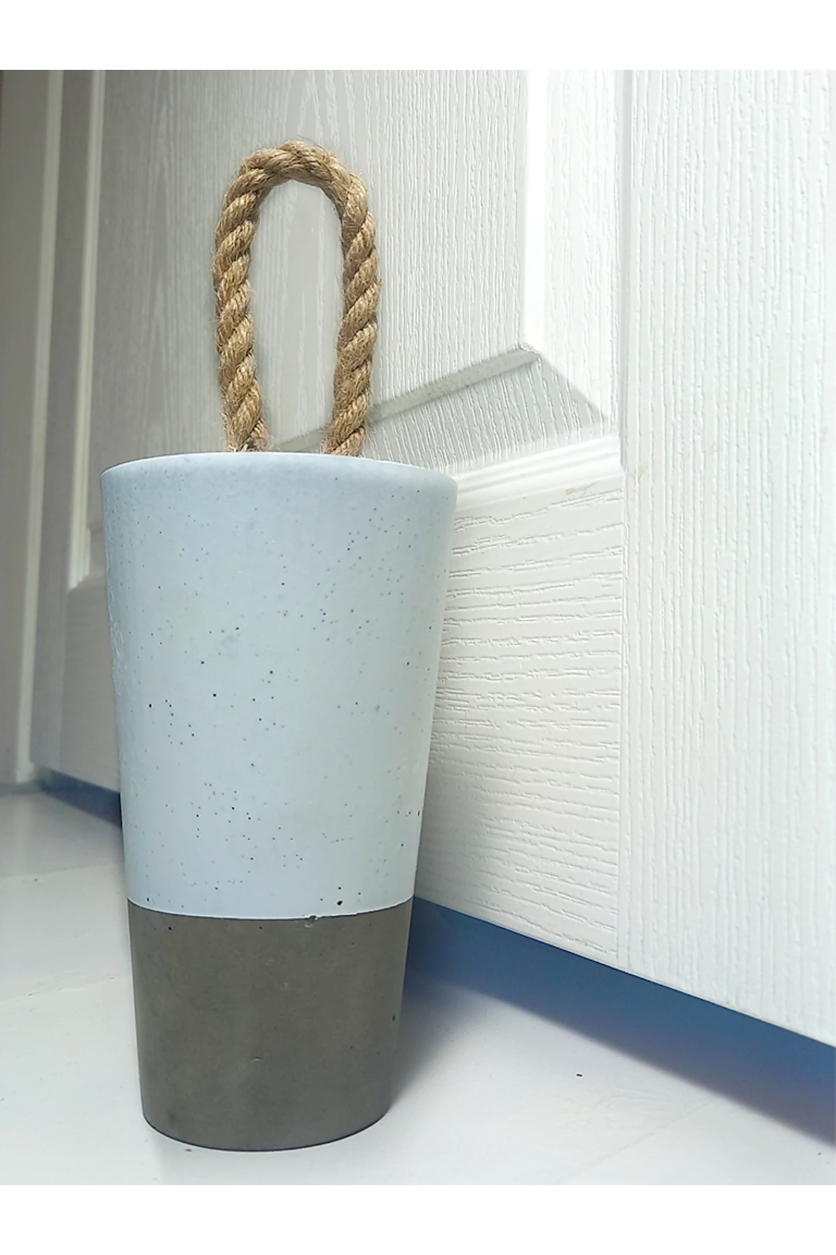 Dekoratif Jüt Halat İpli Beyaz Gri Renkli Beton Kapı Stoperi / Kapı Pencere Tutucu