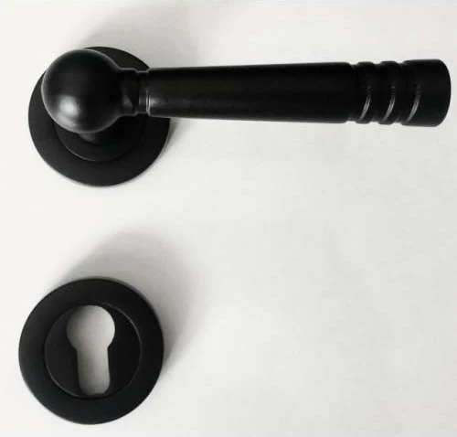 Mat Siyah Çelik Kapı Kolu Osmanlı Rozetli Yale Daire Giriş Kapı Kolu Sol Aşağı Basar 1 Adet