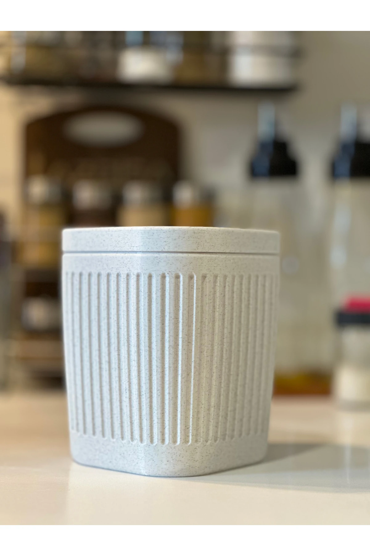 Marsel Dizayn Masaüstü Çöp Kutusu - 15cm - Açılır Kapanır - Mutfak-Banyo-Ofis İçin -Mermer Beyaz