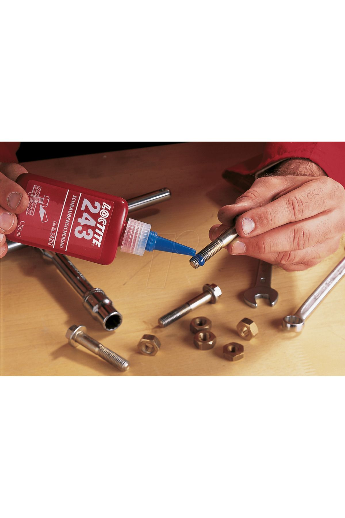 243 ORTA MUKAVEMETLİ CİVATA / VİDA SABİTLEYİCİ (50ml)