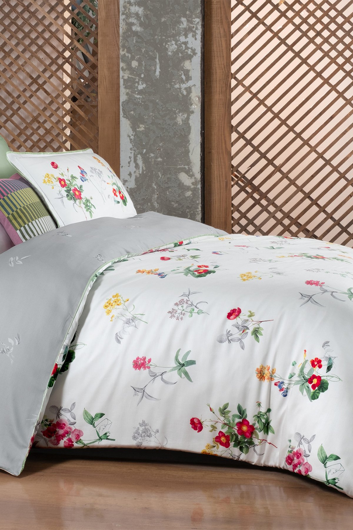 Eterna Multi King Size (Battal Boy) %100 Pamuk Lyocell Nevresim Takımı
