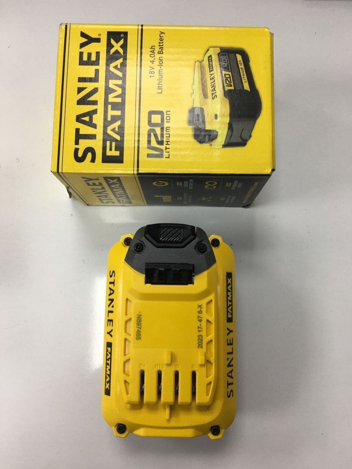 Fatmax Batarya SFMCB204 4.0 Ah Akü