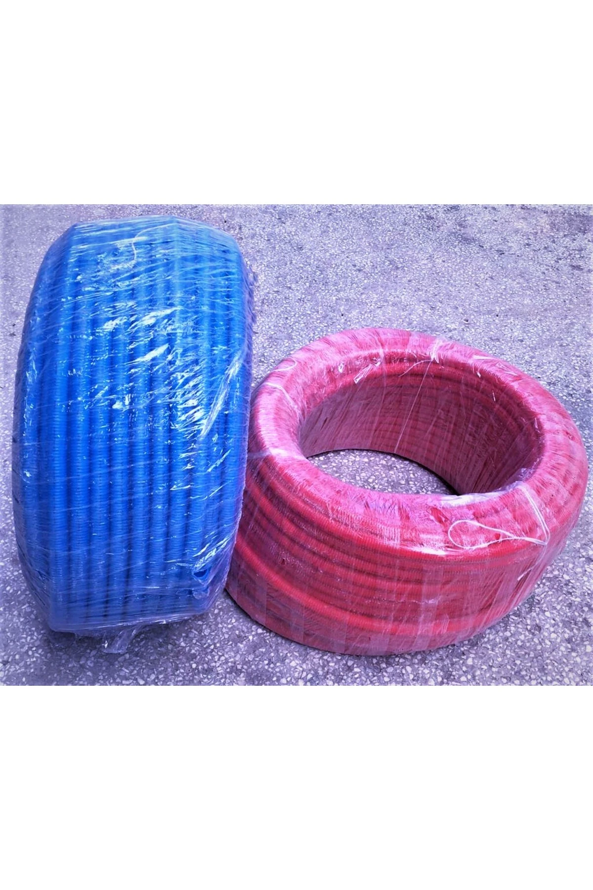 16mm Pex Kılıflı Boru 100 Mt Kırmızı 100 Mt Mavi + 20 Adet Köşe Düzeltici Ayak