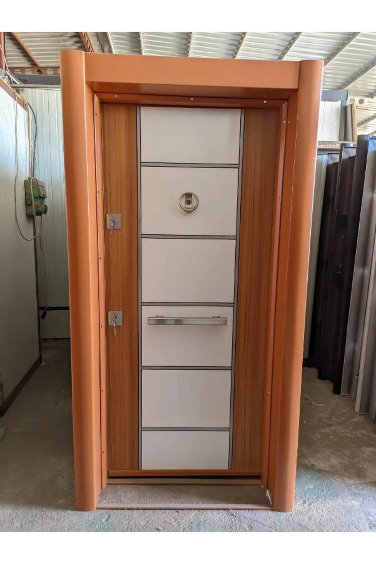 ANKA ÇELİK KAPI ELİT EKONOMİK SAĞ AÇILIM KALE MONOBLOK KİLİT İÇ MEKAN KAPISI