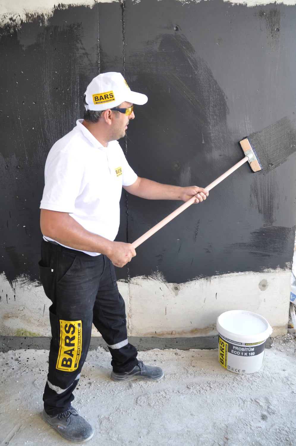 Bitüm Kauçuk Esaslı Tek Bileşenli Su Yalıtım Ürünü 20 Kg.