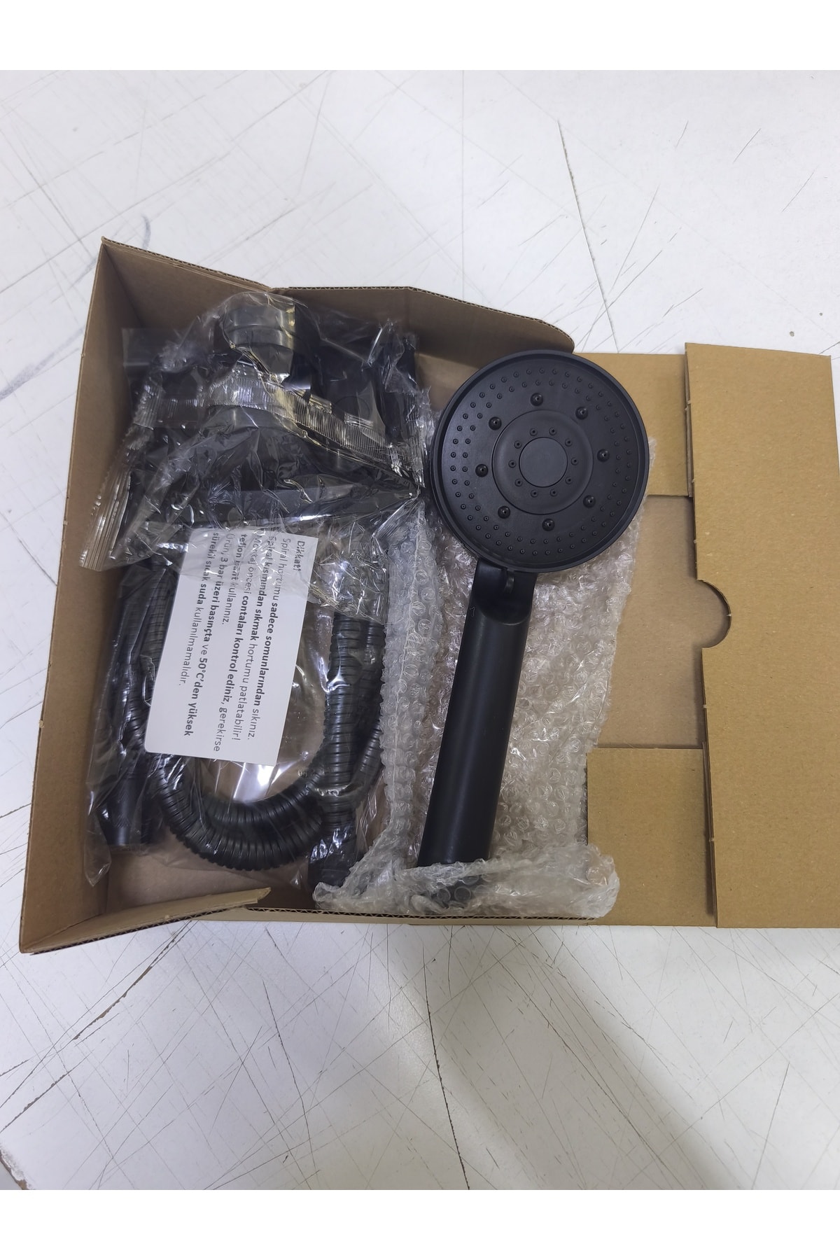 Tayzikli Yüksek Basınçlı Siyah Duş Başlığı Yapışkanlı Duş Mafsalı 150cm Hortumlu Duş Seti