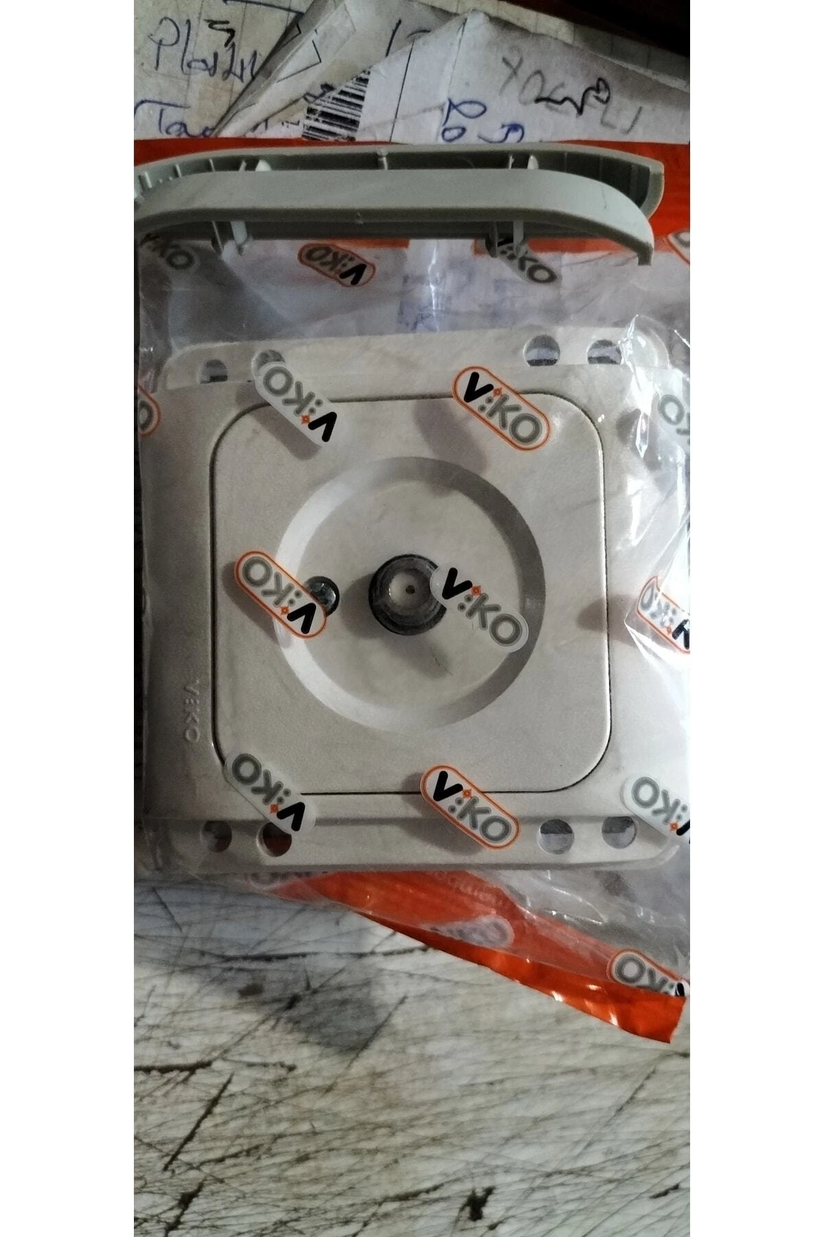 Uydu Priz F Konektörlü Sonlu 13x26x7cm Lardelen