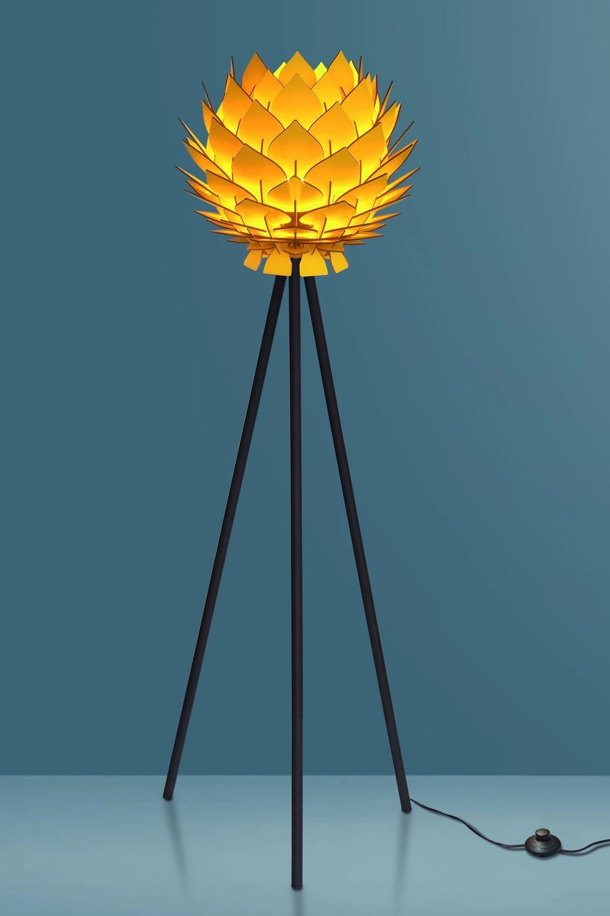 Lotus Metal Ayaklı Yerpuar Anahtarlı Ahşap Modern Tripod Üç Ayaklı Lambader Aydınlatma