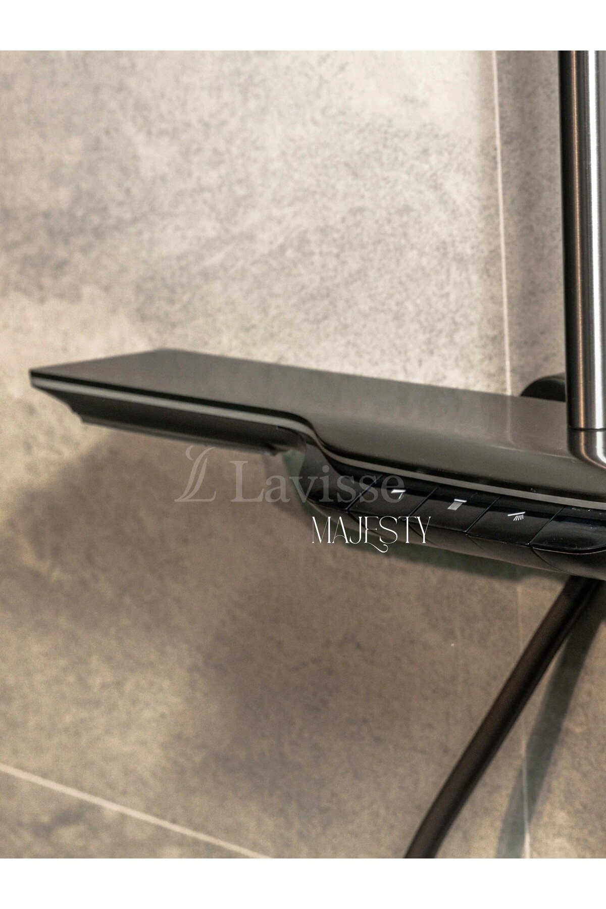 Majesty Antrasit Tepe Duş Başlığı Sitemi, Piyano Tuşlu, Pirinç Iç Gövde 2 Yıl Parça Garantili