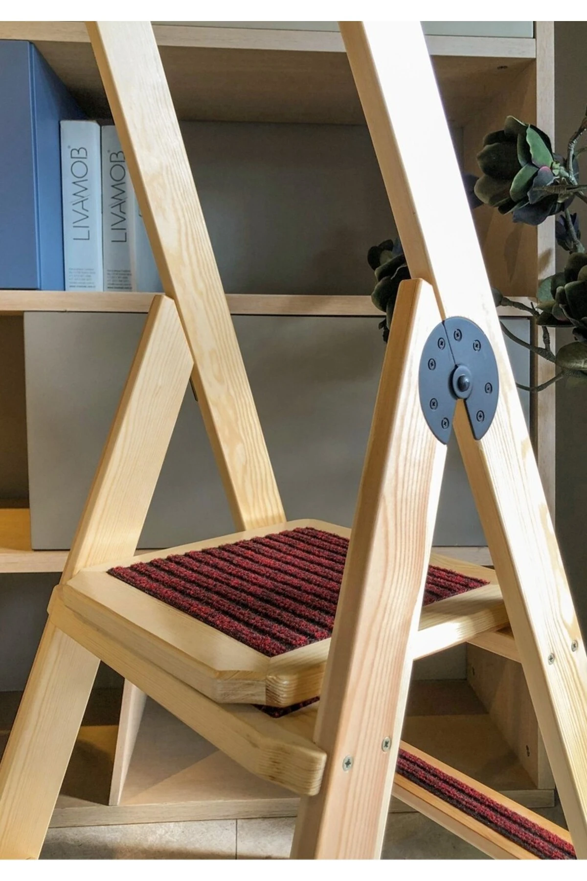 Ev Tipi Katlanabilir Ahşap Merdiven – Masif Çam, 2/3/4 Basamaklı, Dekoratif ve Çok Amaçlı