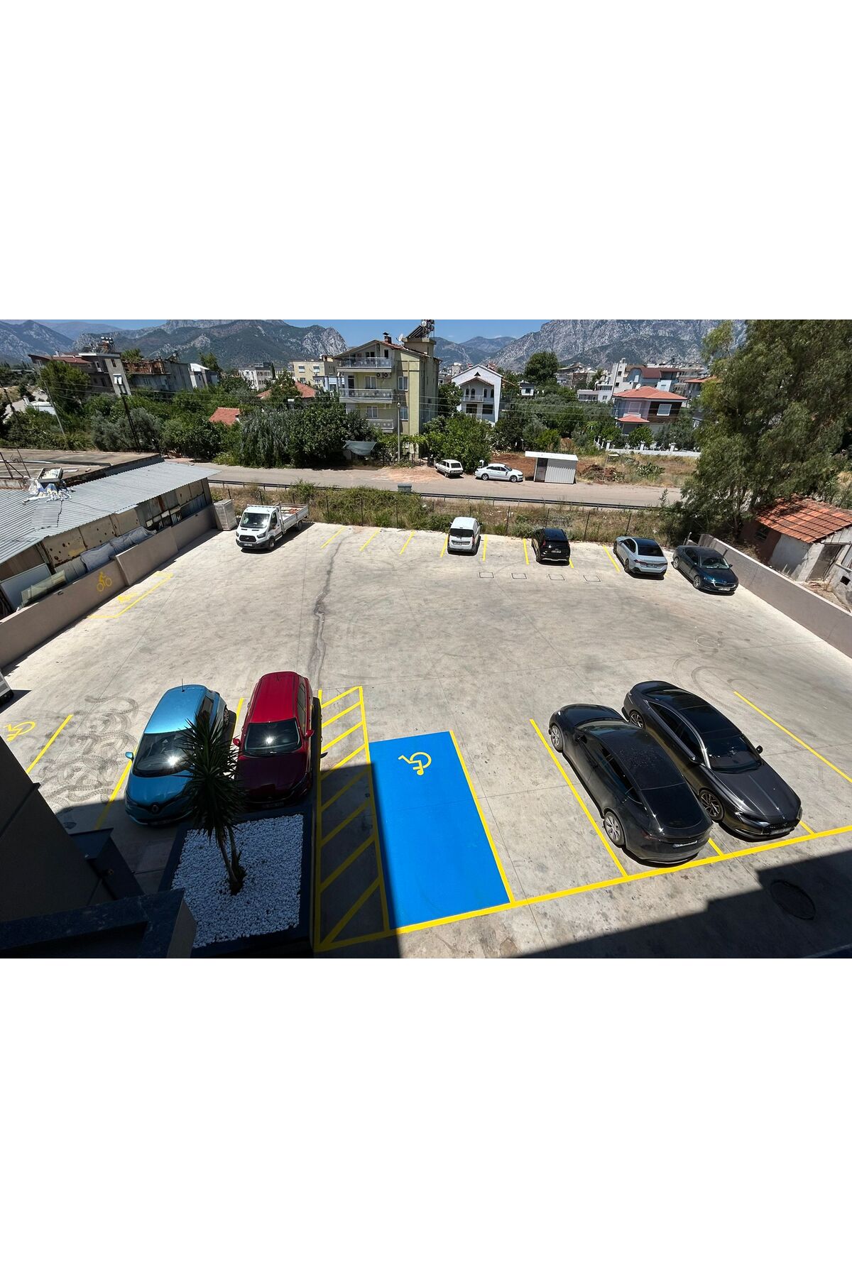 CONSTANCE AKRİLİK YOL ÇİZGİ BOYASI 25 KG