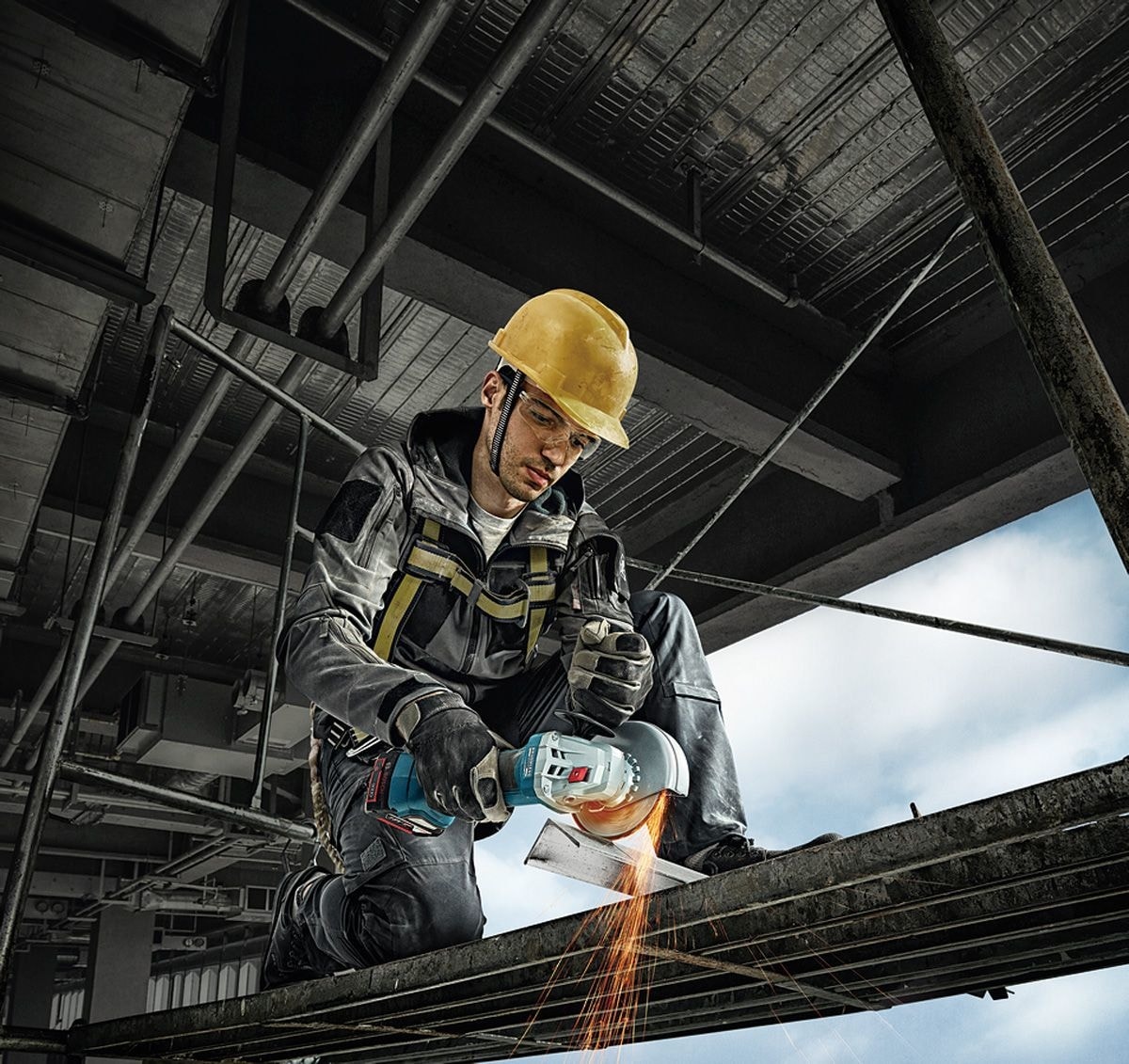 BOSCH Gsb 18V-50 Darbeli Delme/vidalama + Gws 180-LI Taşlama Makinesi 18V