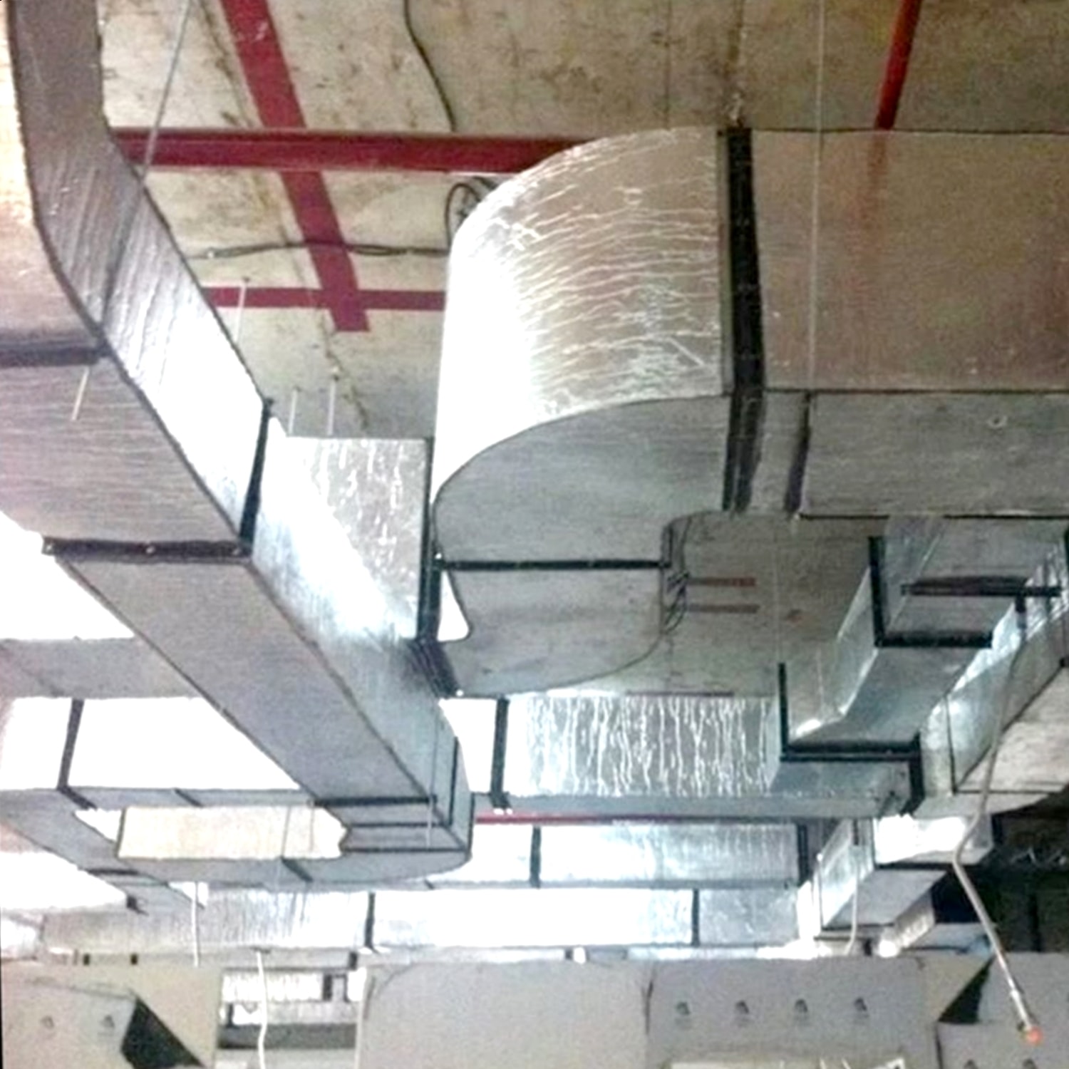 Folyolu Kauçuk Bant Isı ve Ses Izolasyon Bandı 5cmx5mt Alüminyum Folyolu Kauçuk Yalıtım Bandı