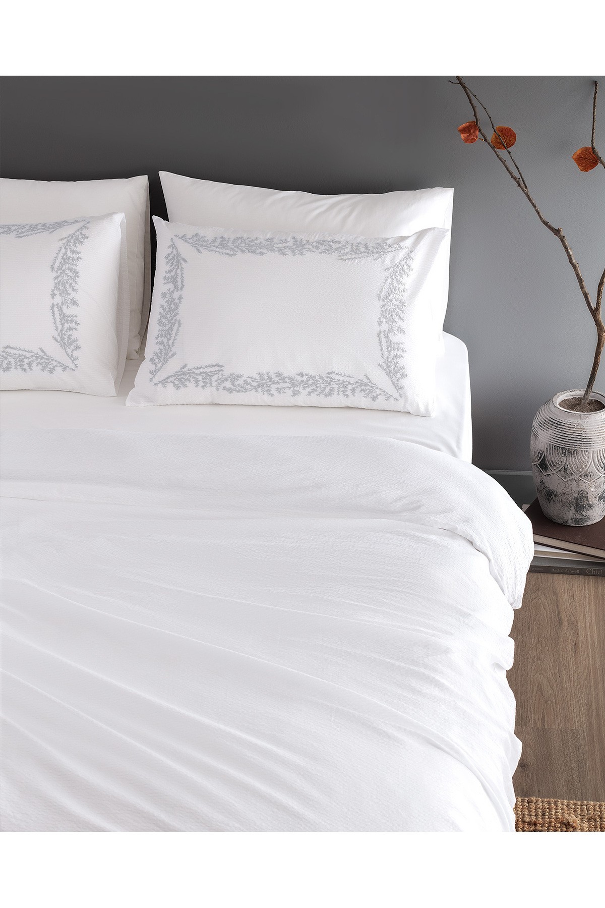 Linda King Size Nakışlı Yıkamalı Gofre Nevresim Takımı
