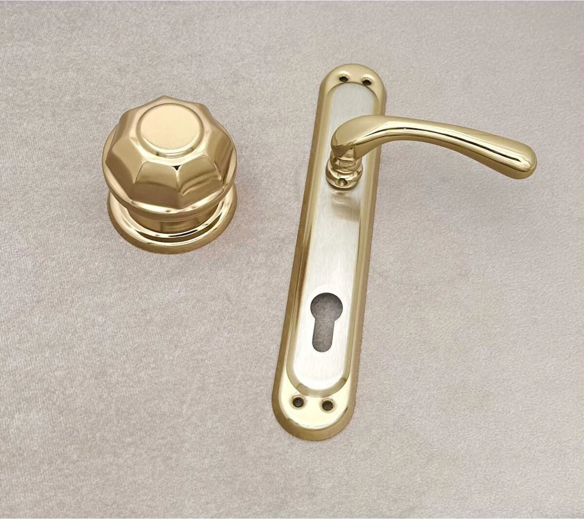 Kumru Titanyum Saten Aynalı Yale Çelik Kapı Kolu + Kapı Babası 1 Takım