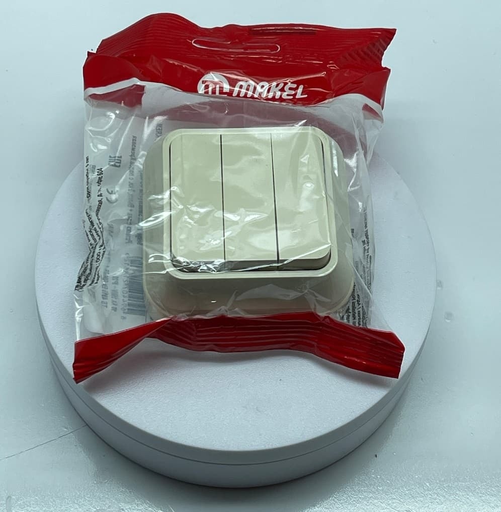 Makel Sıva Üstü Üçlü Anahtar Krem