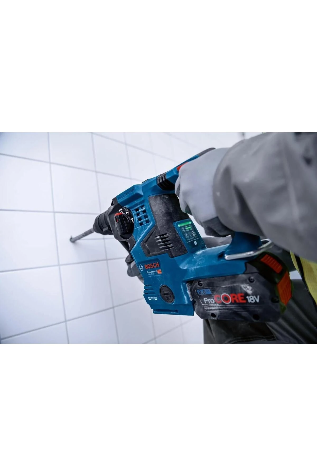 GBH 18V-28 C 1x4 Ah ProCORE Akülü Kırıcı Delici Bez Çantalı