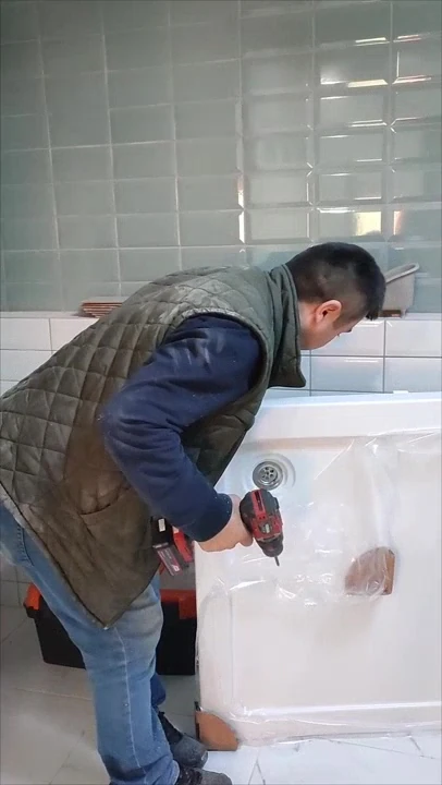 80 X 80 Duşakabin Tekneli Siyah Çizgili Karolaj Desen