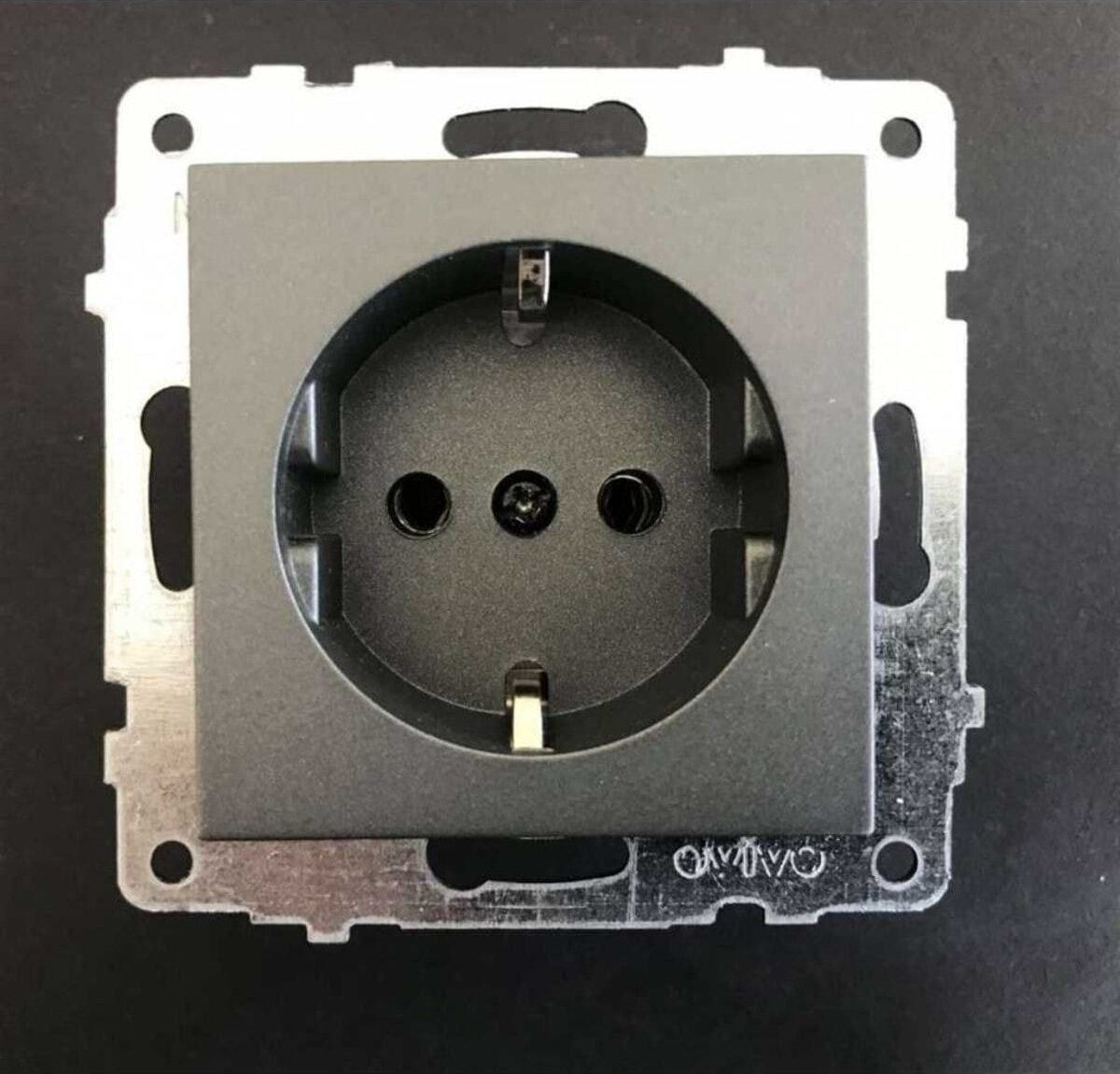 Grano Füme Topraklı Priz Modül Kapak