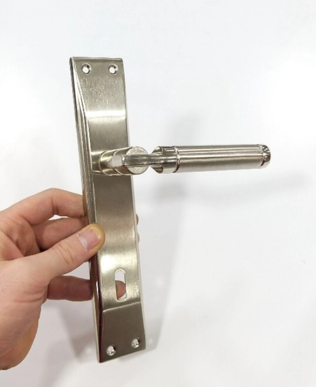 Şebboy Aynalı Nikel Saten Kapı Kolu, Alüminyum ve Çelik, Modern ve Şık Tasarım