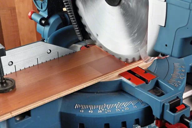 BOSCH Professional GTM 12 JL1800 Watt 305 Mm Üstten Tablalı, Gönye Kesme Makinası
