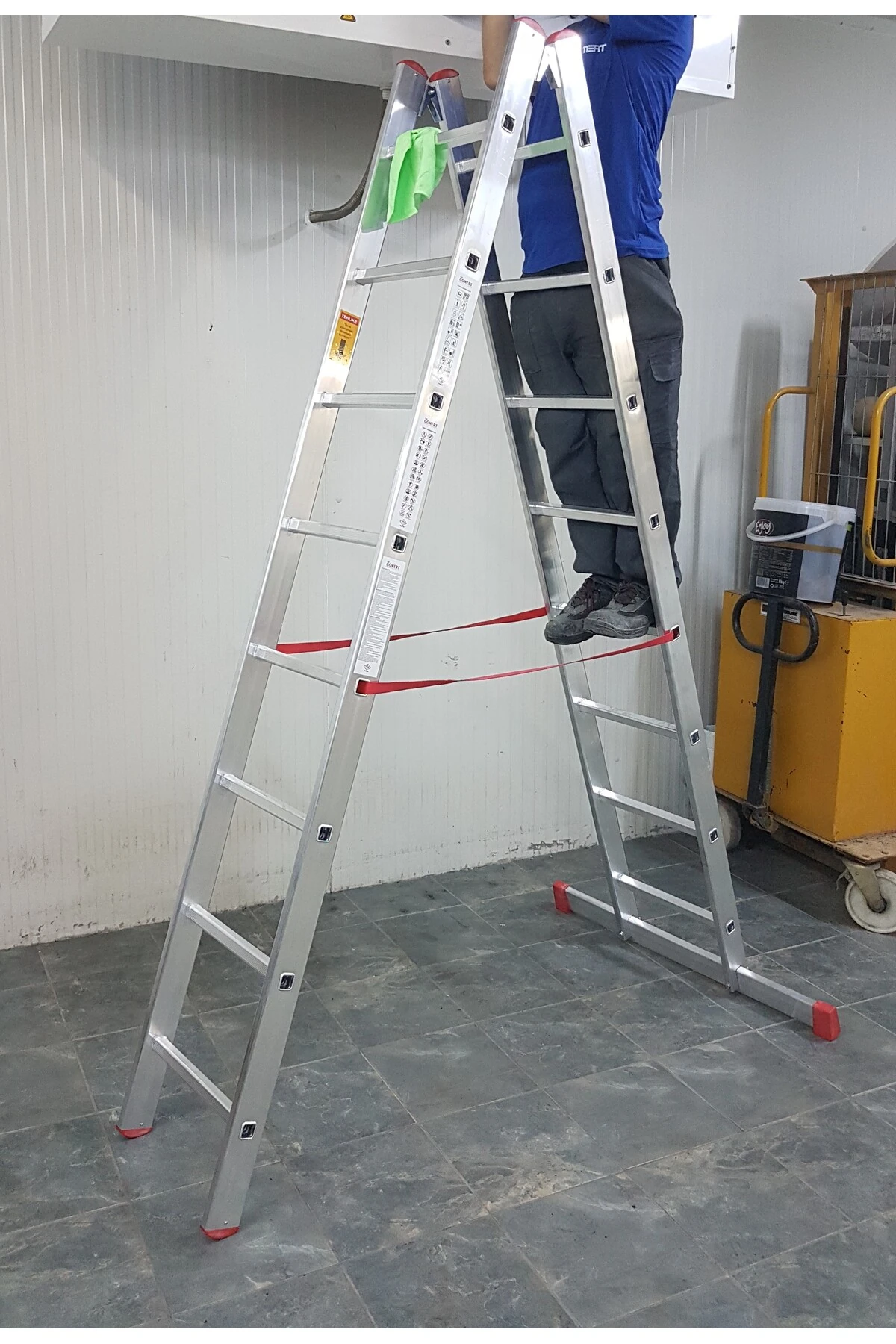 A Tipi Alüminyum Merdiven 2.5 Metre 2x8 Basamaklı (ATM.02)